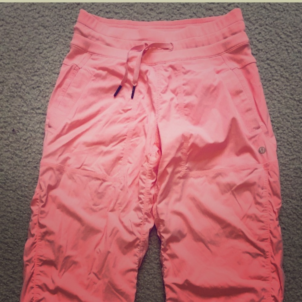 Lululemon studio crops